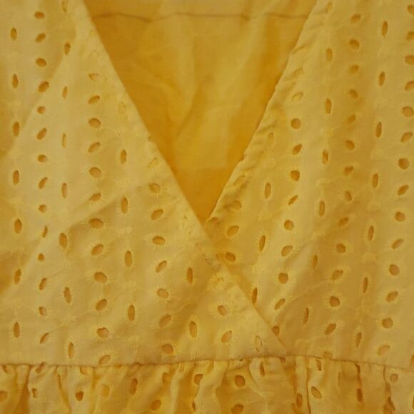 Goodnight Macaroon Womens Yellow V-Cut Cottage Eyelet Dress Size Large NEW - Picture 4 of 5